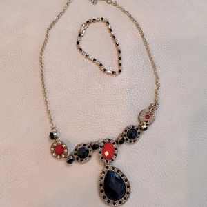 Beautiful gold with stones necklace set with bracelet!